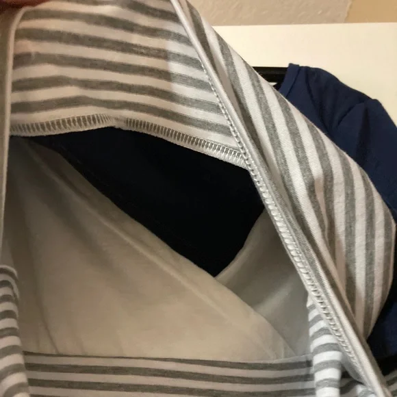 Maternity/Nursing blouse - Picture 2 of 2